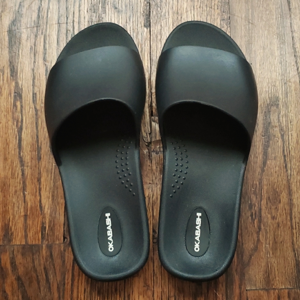 Black Okabashi Slide Sandals